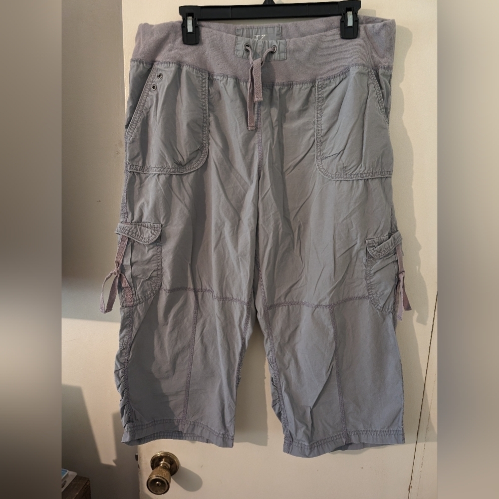 Calvin Klein capris size xl
